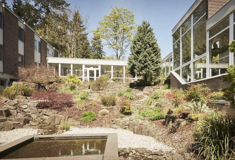 Außenansicht der Psychosomatischen Klinik im Gezeiten Haus Bonn